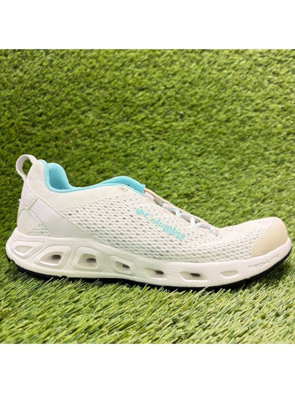 Columbia PFG Womens Size 8 White Blue Athletic Running Walking Shoes Sneakers